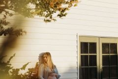 Outdoor-Rockhampton-studio-maternity-session