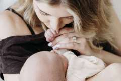 At-home-newborn-session-Yeppoon-photographer10